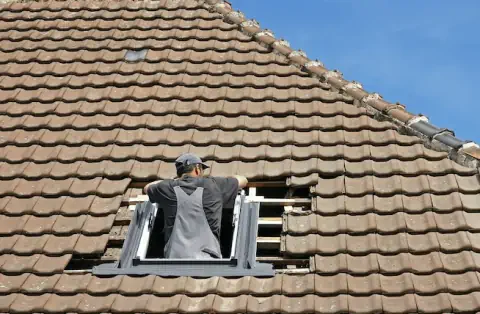 Pose de velux - Latour-de-France